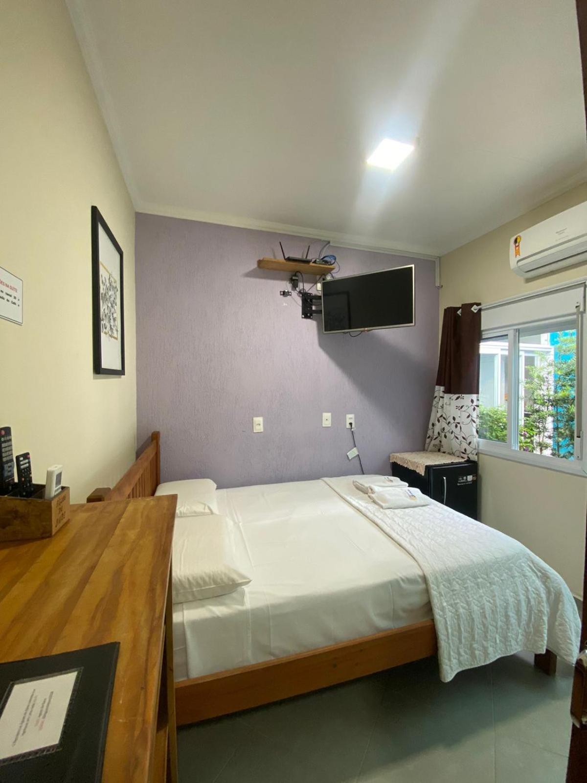 Residencial Aguas De Bare Hotel Sao Sebastiao  Exterior photo